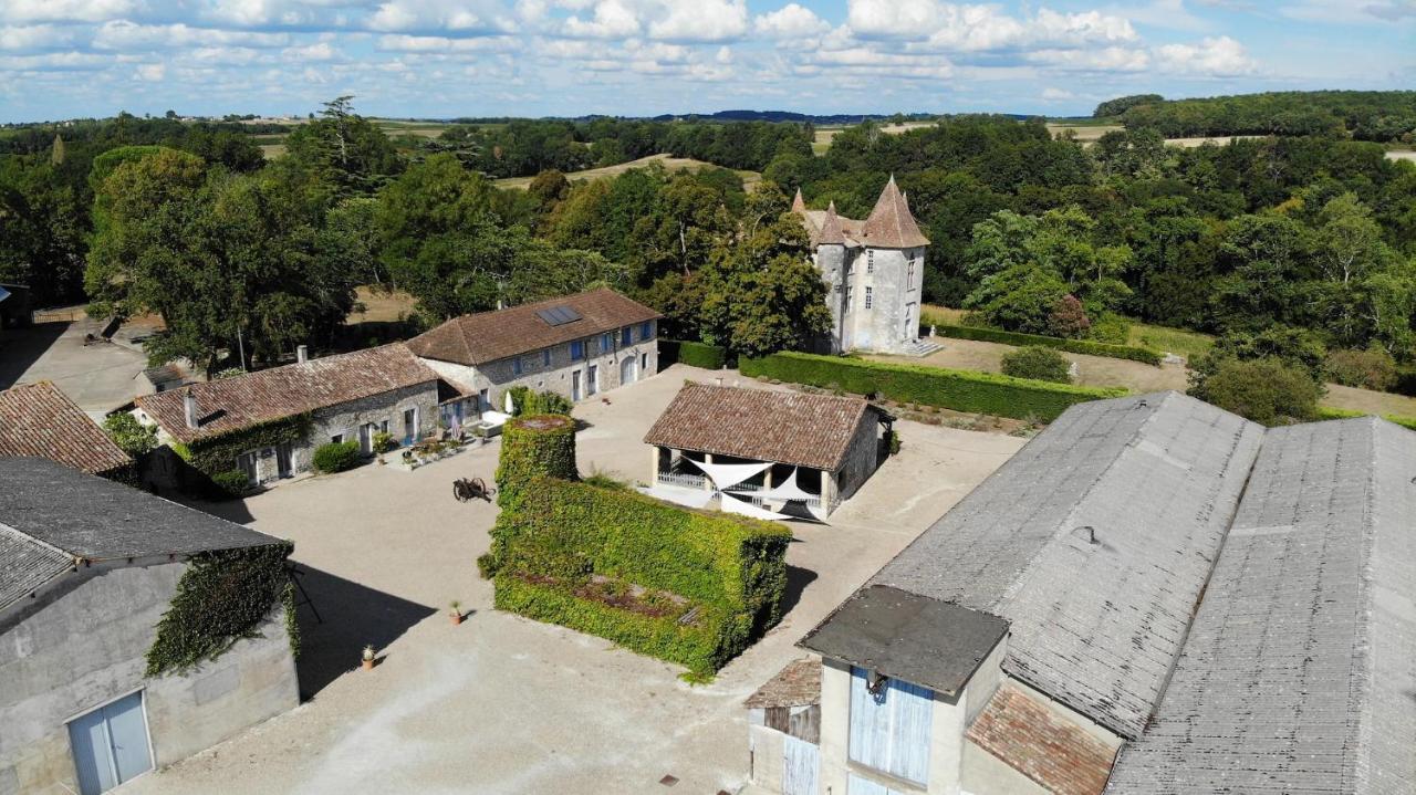 Gites Du Chateau De Panisseau Thenac  Exterior photo